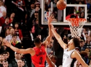 开云体育-马刺翻盘天津队，麦科勒姆刷新纪录