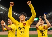 开云体育登录-广州恒大队员精湛表现，晋级淘汰赛