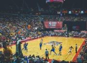 开云体育登录-钢铁防线与孤胆英雄，太阳如何以窒息式封锁让独行侠窒息，布克如何从得分手蜕变为关键先生