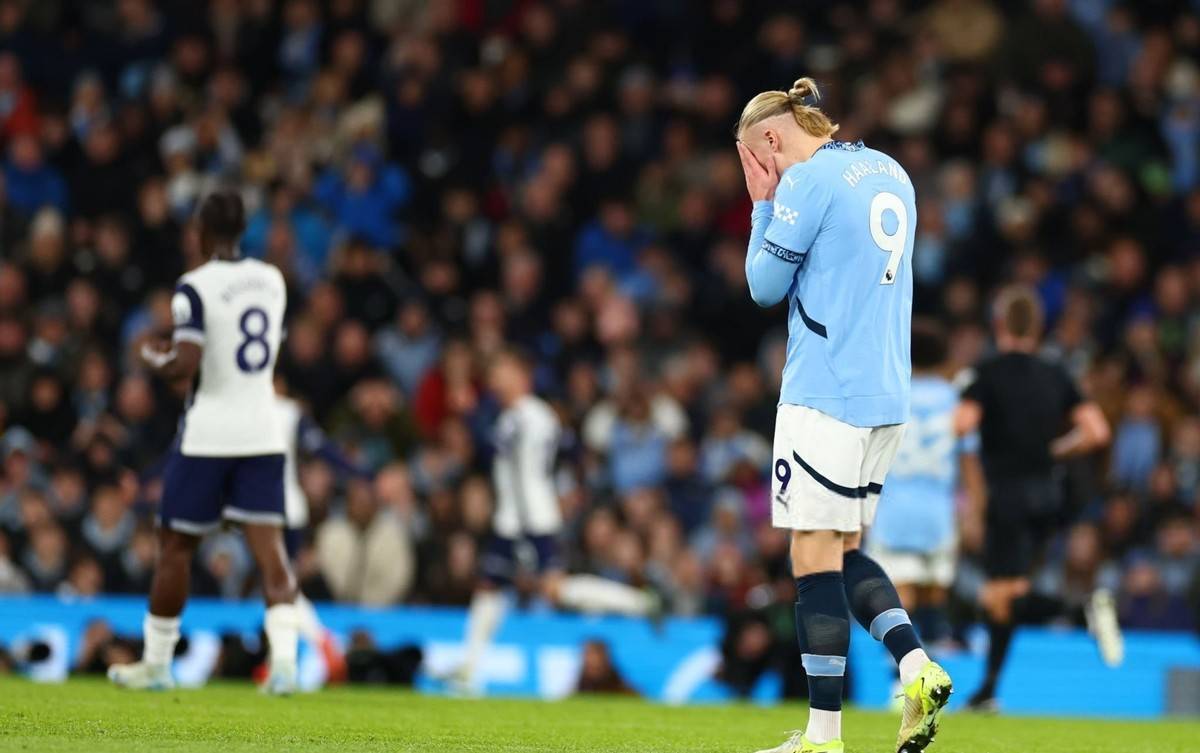 曼联主场大败，球队状态愈发低迷