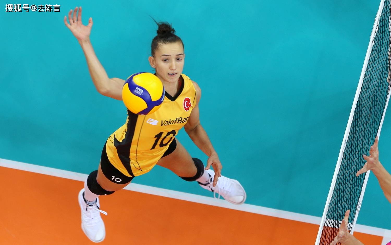 塞尔维亚选手神勇无比，霸气登顶