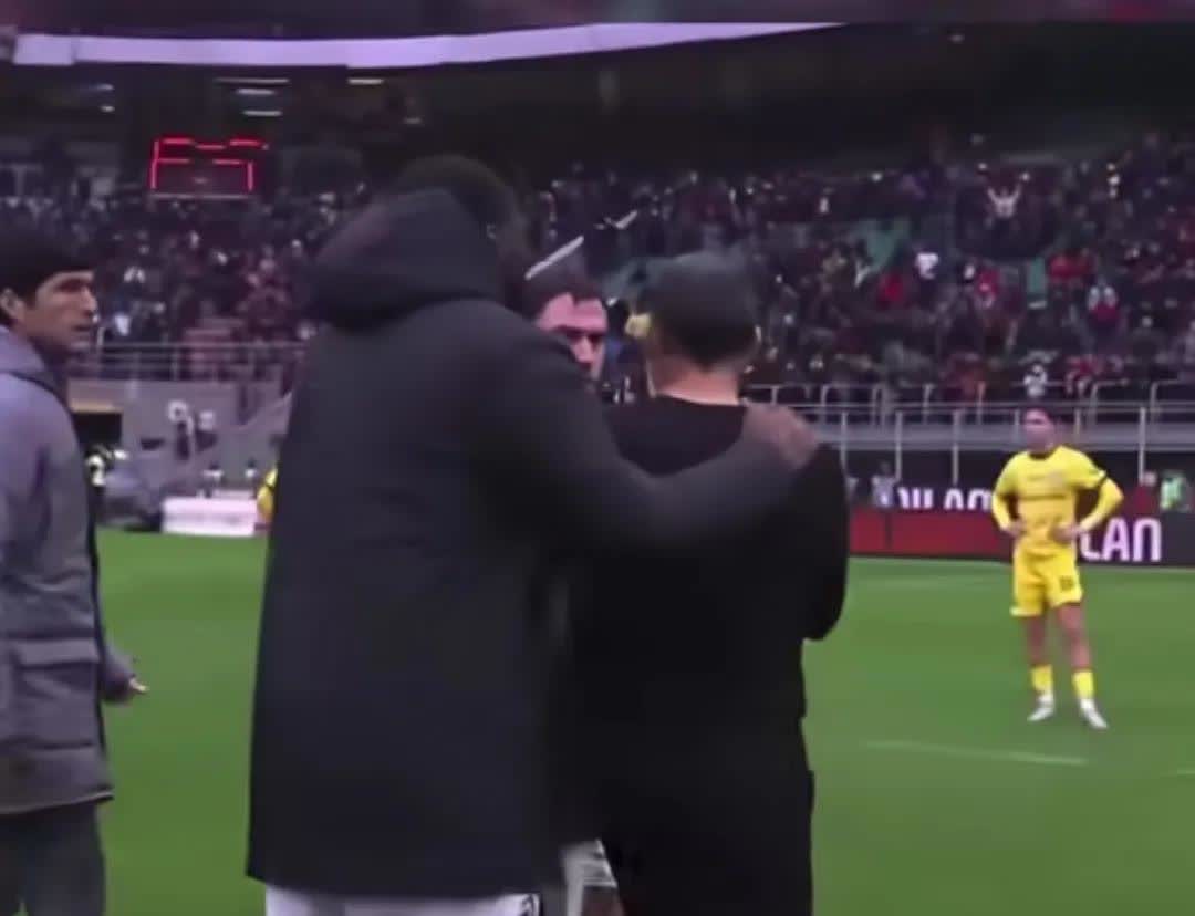 AC米兰主教练因上轮比赛被停职