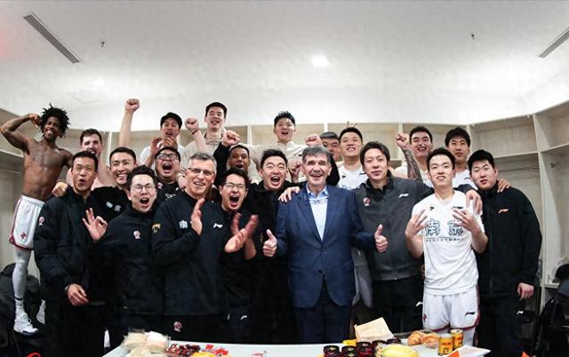 亚洲篮球锦标赛战况白热化，岁月对半强队同步赛道