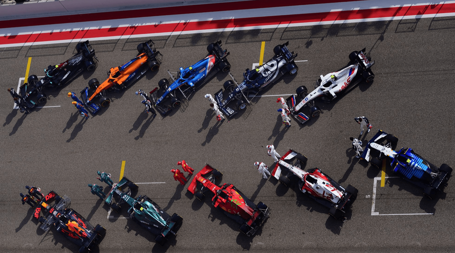 索伯车队翻盘红牛二队,拉塞尔扛起全队 索伯车队翻盘红牛二队,拉塞尔扛起全队