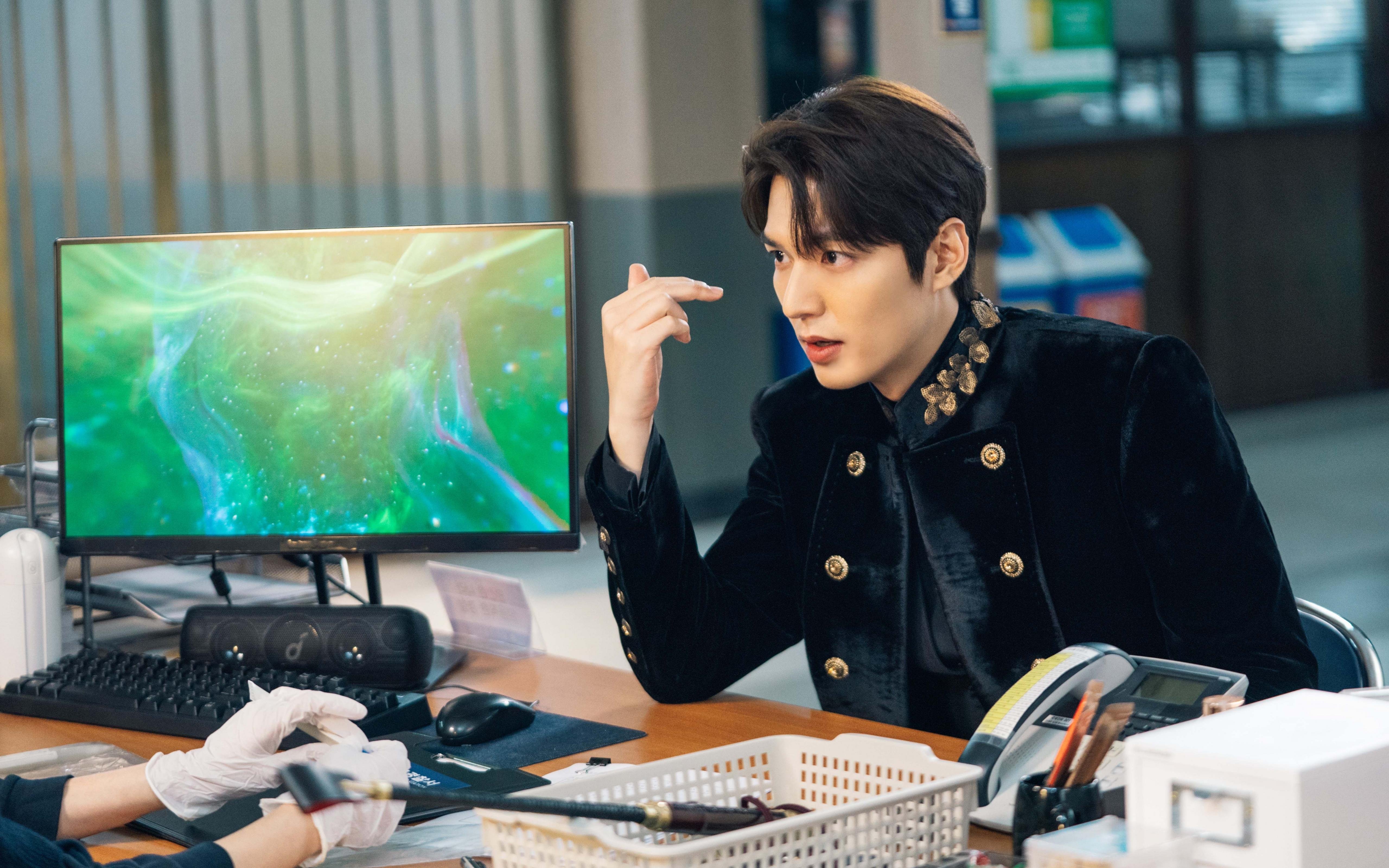 魔幻交错,当欧冠决赛遇上老鹰压哨绝杀新疆队