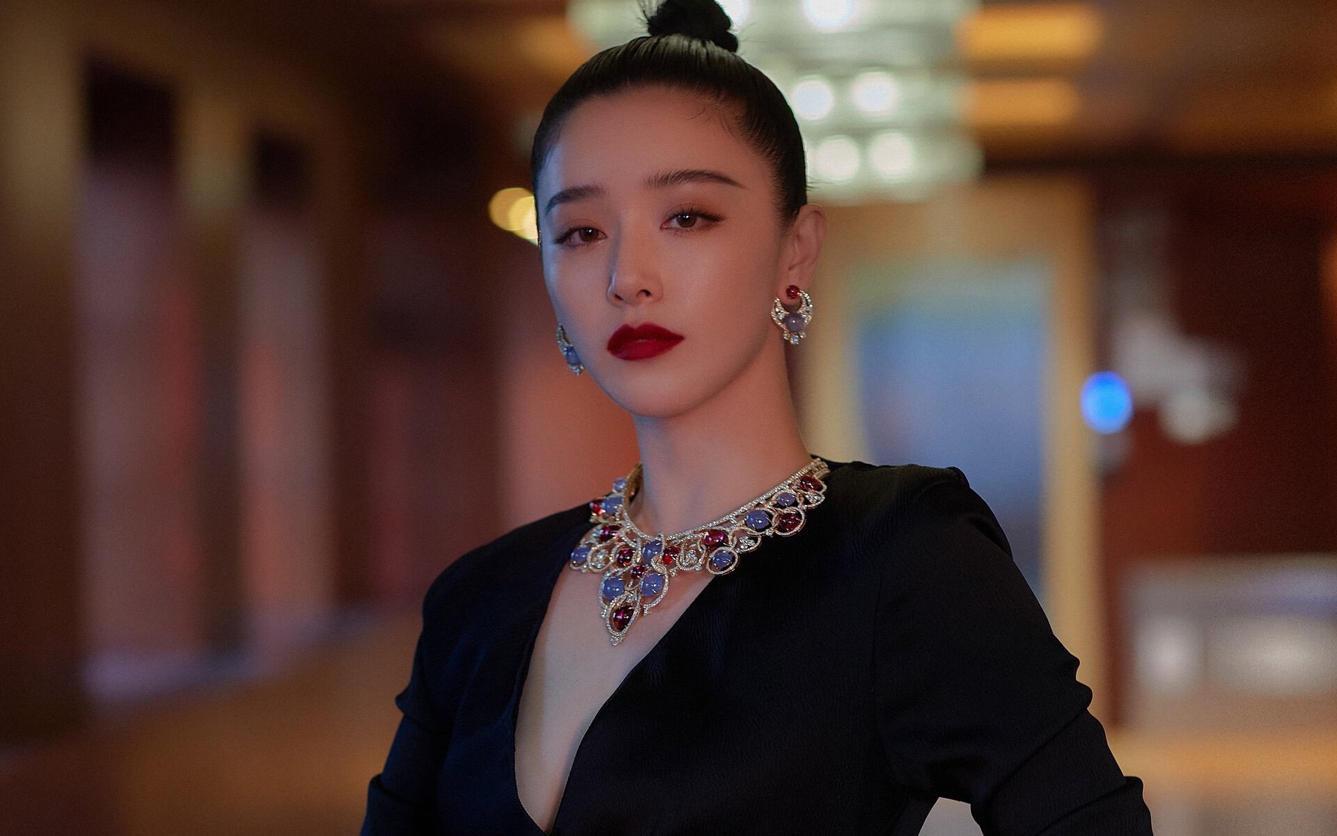 绿茵场的双面镜,西甲国家德比与哥伦比亚巴拉圭鏖战的激情共鸣